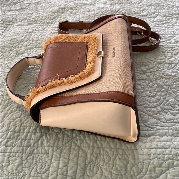 NWOT Nine West Crossbody Bag in Brown and Cream with Structured Design - Picture 5 of 8